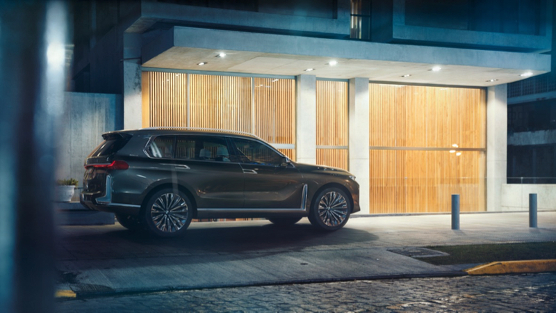 Illustration for article titled I Dare You To Look At More Pictures Of The Unsettling BMW X7